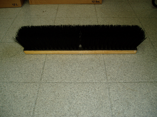 Picture of Push broom wood block 18 ''  medium sweeping